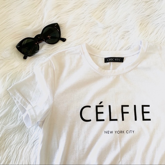 CHICNYC Tops - 🥳 CHIC NYC Celfie T Shirt